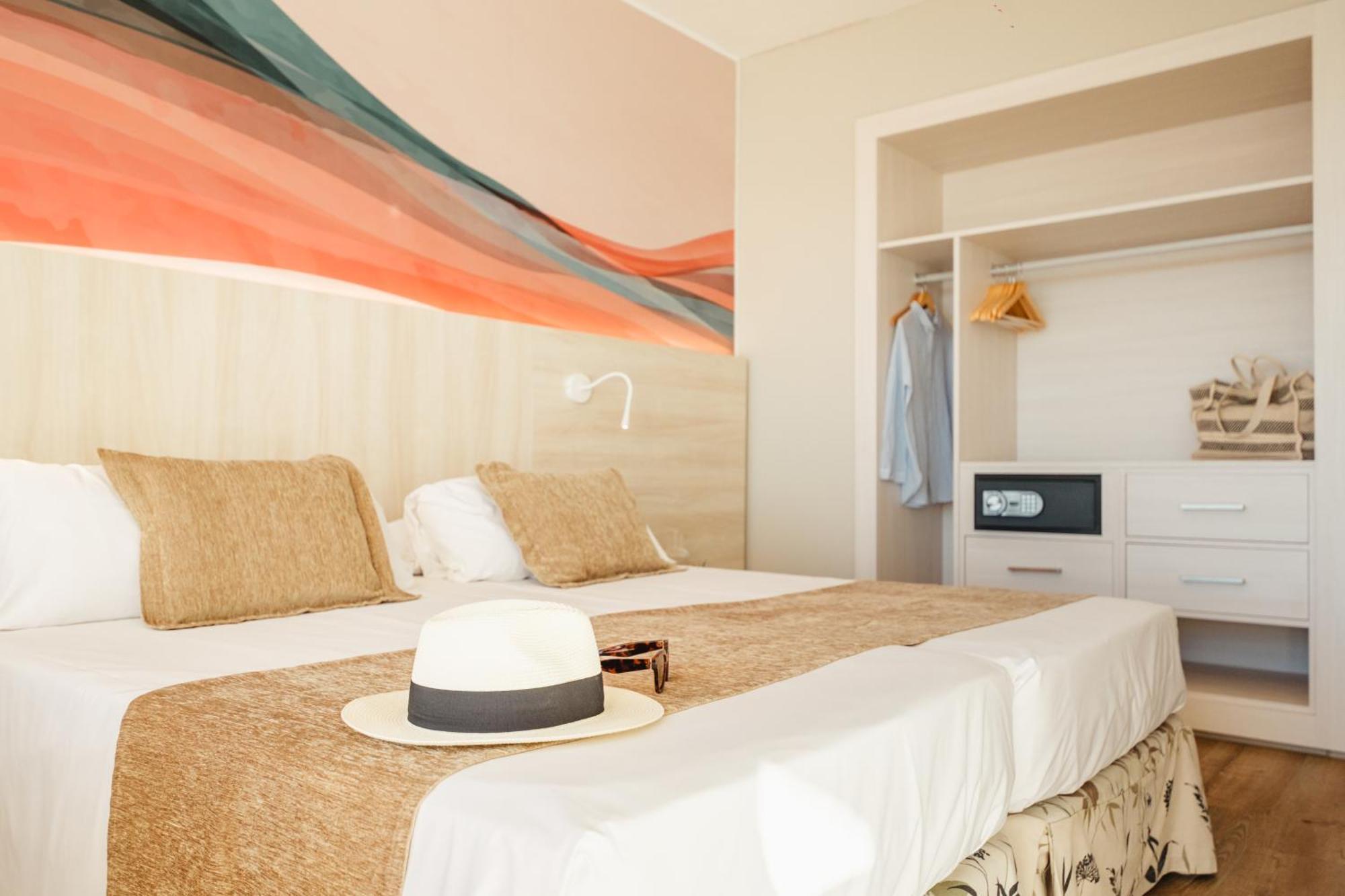 Bahia Principe Sunlight Coral Playa - Adults Only Hotel Magalluf Exterior foto